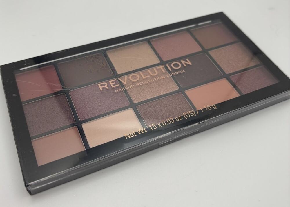 Makeup Revolution Reloaded Provocative Neutral Eyeshadow Palette - NEW / SEALED